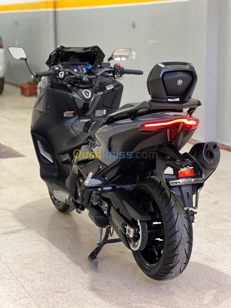 Yamaha Tmax 562 2023