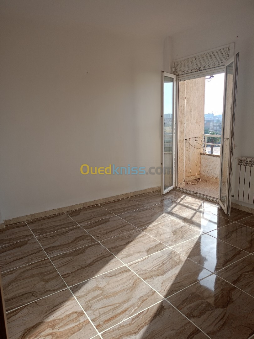 Location Appartement F4 Alger Bordj el bahri