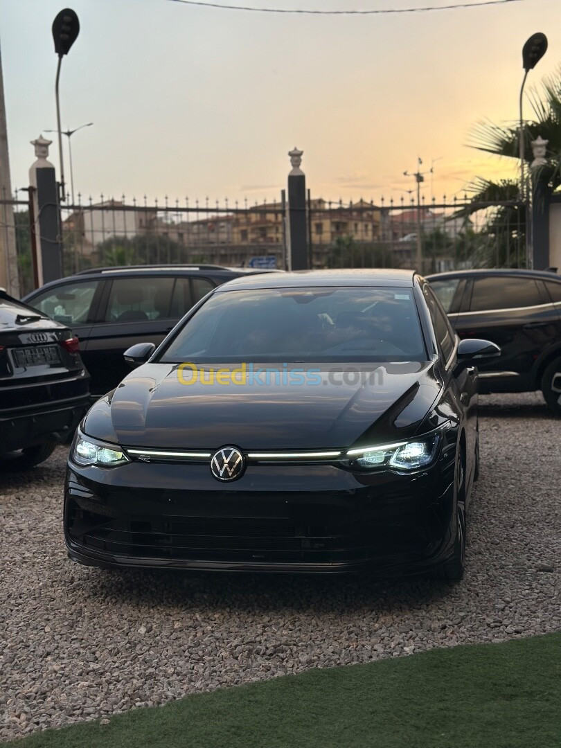 Volkswagen Golf 8 2024 R