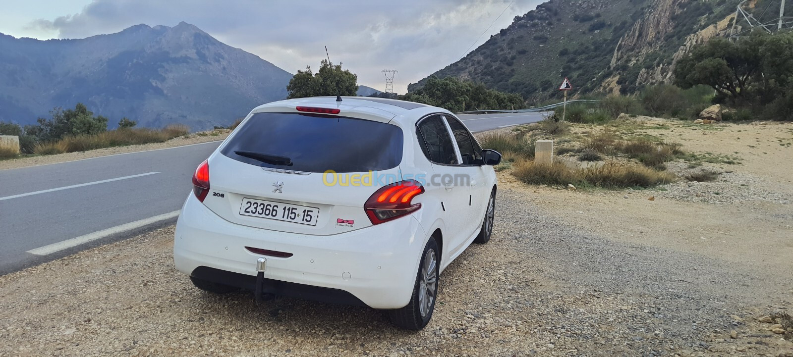 Peugeot 208 2015 Allure Facelift