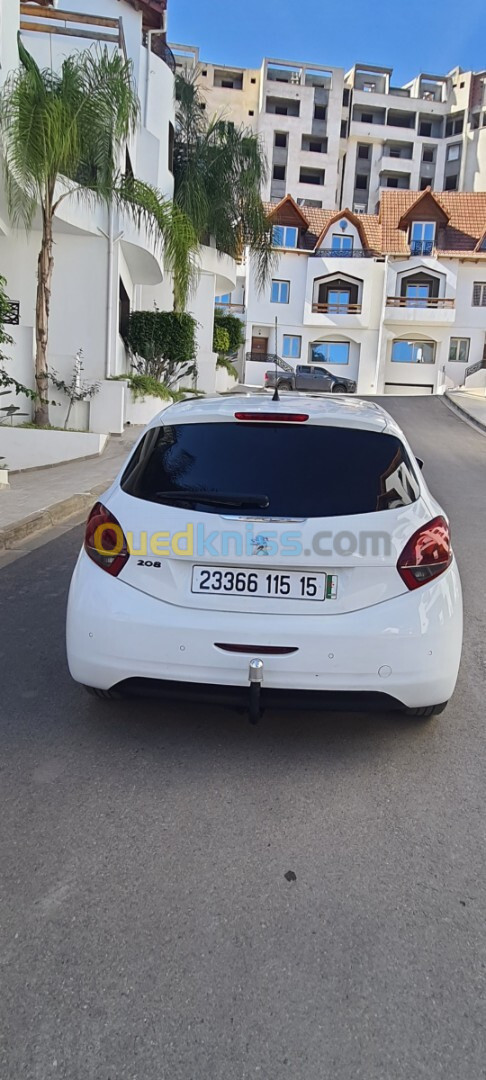 Peugeot 208 2015 Allure Facelift