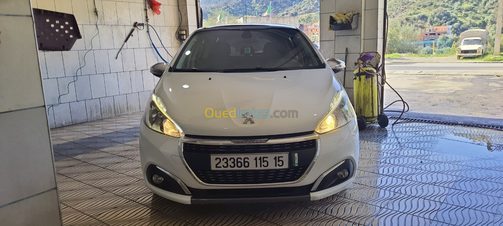 Peugeot 208 2015 Allure Facelift