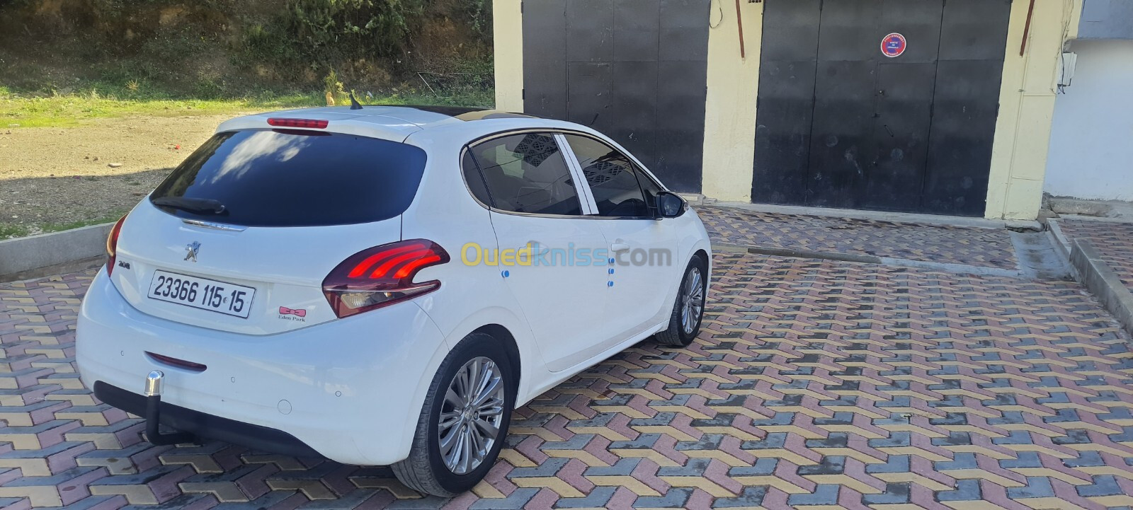 Peugeot 208 2015 Allure Facelift