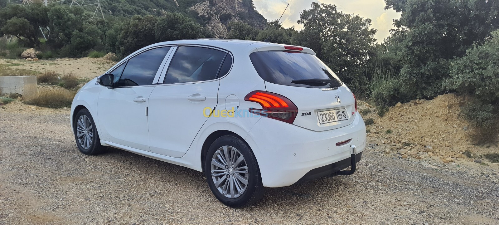 Peugeot 208 2015 Allure Facelift