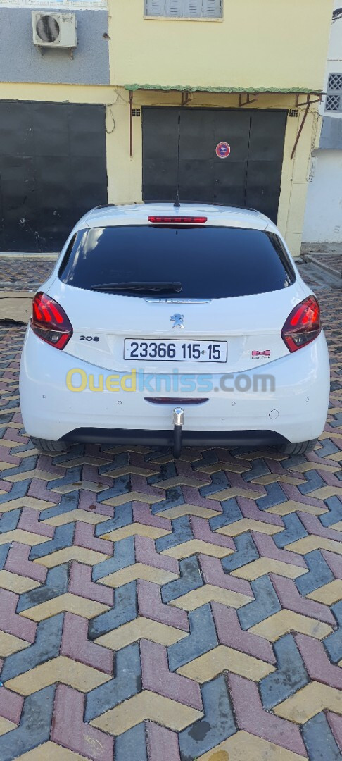 Peugeot 208 2015 Allure Facelift