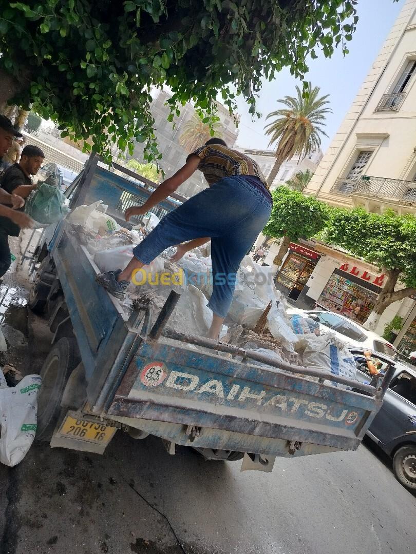 Charge Et Décharge La Casse Sur Alger boumerdes Transport Déchet Et Case Espace Vert. Tout