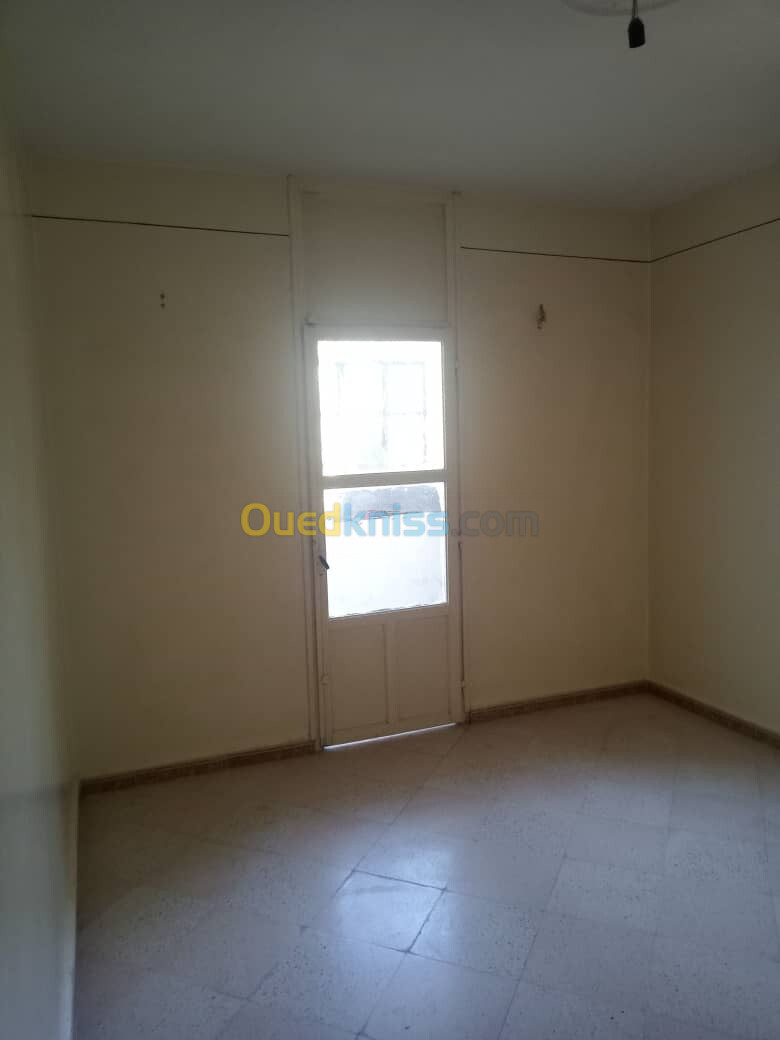 Location Appartement F4 Constantine Constantine