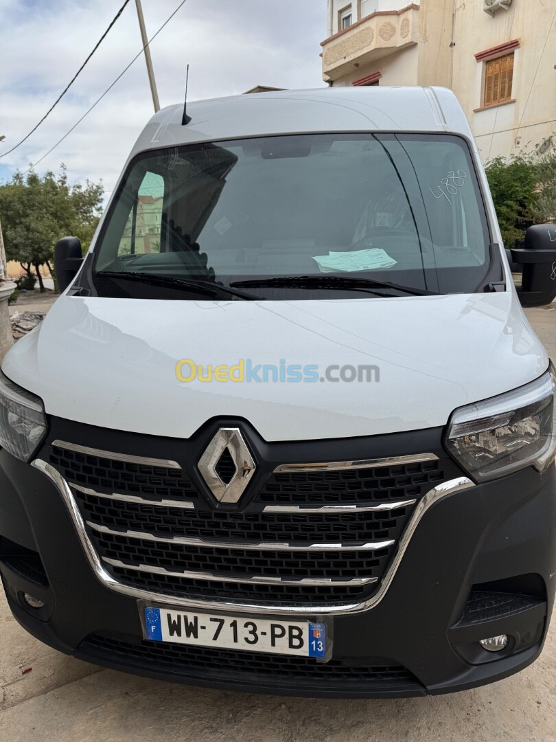 Renault Master 2 panneaux 2024 