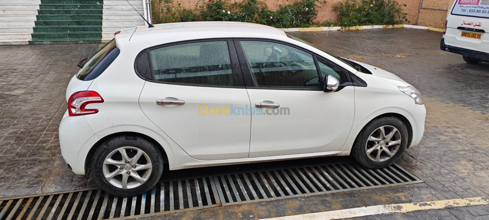 Peugeot 208 2015 208