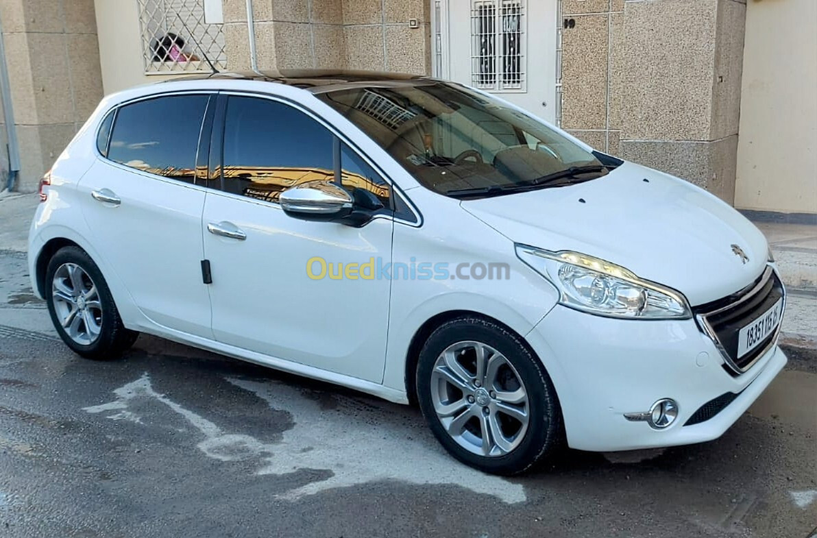 Peugeot 208 2015 Allure