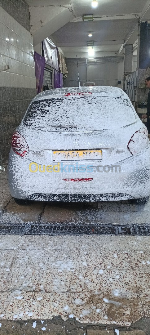 Peugeot 208 2016 Allure Facelift