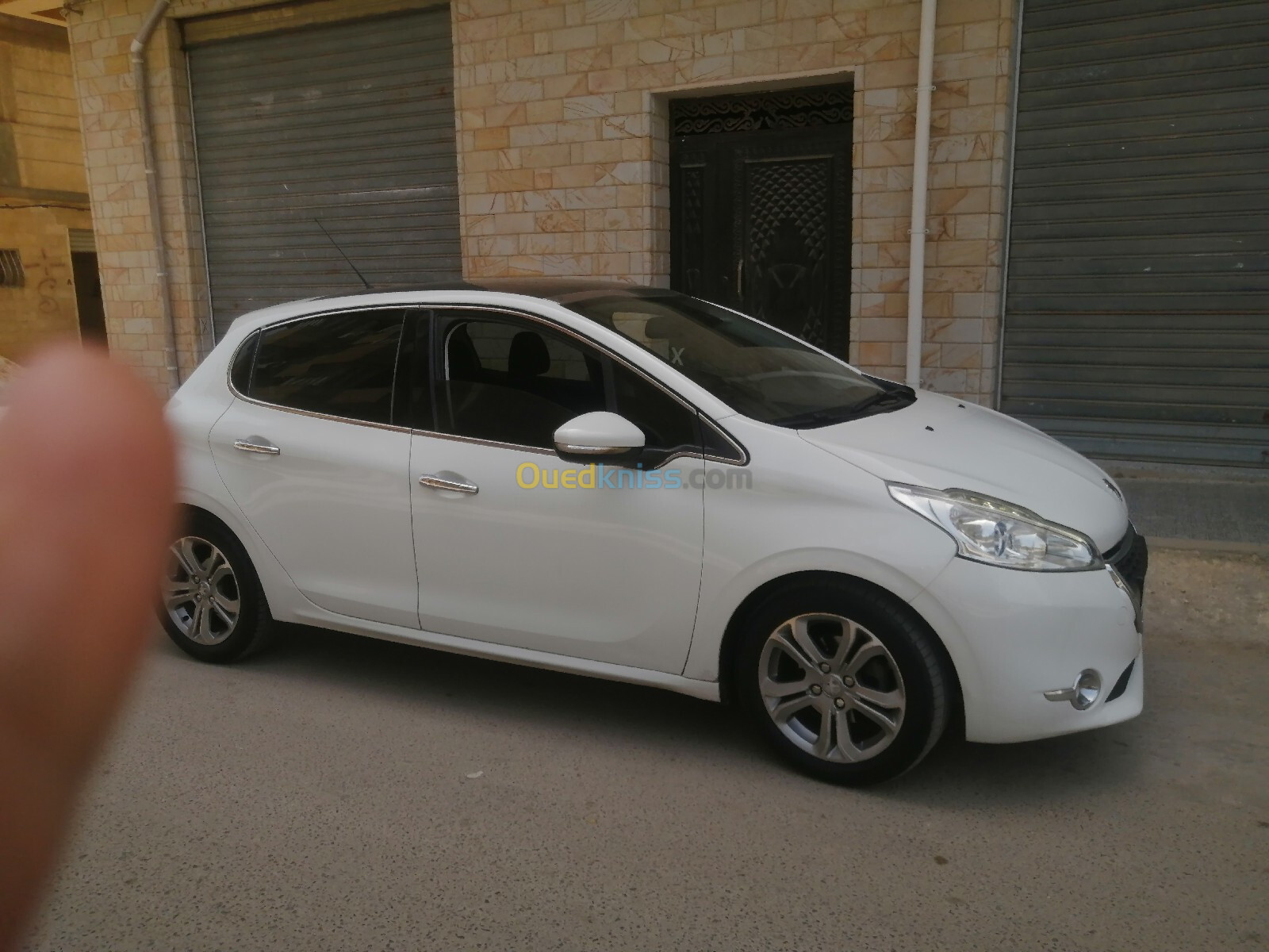 Peugeot 208 2015 Allure