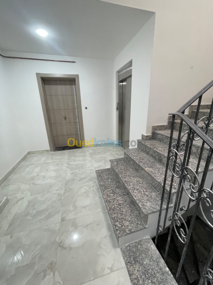 Vente Appartement F4 Alger Dely brahim