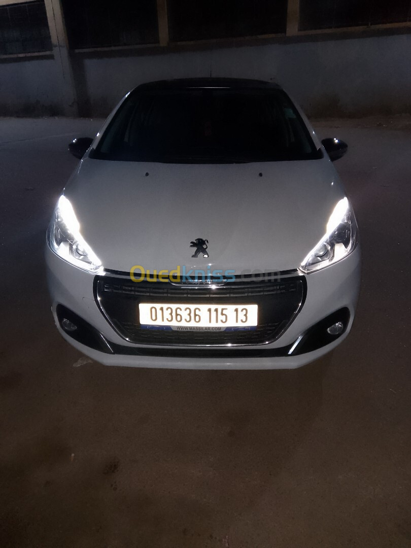 Peugeot 208 2015 Allure Facelift