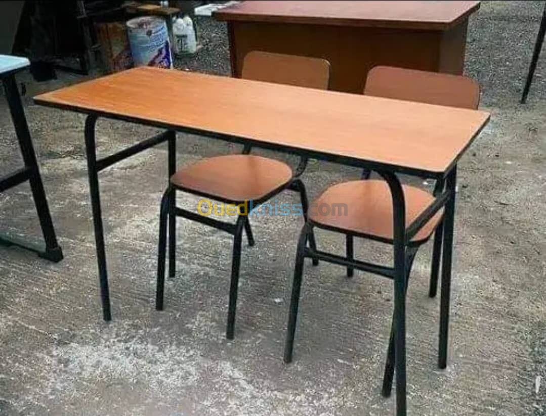 Table et chaises scolaire 