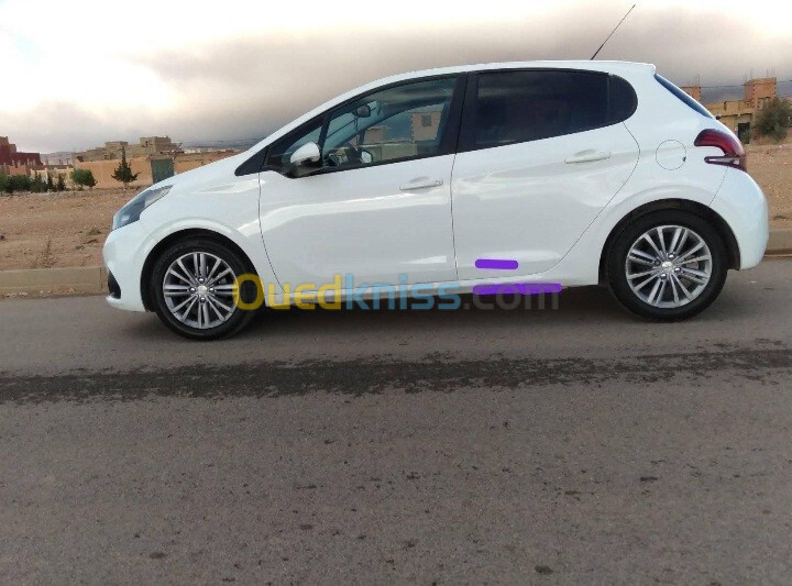 Peugeot 208 2016 Allure Facelift