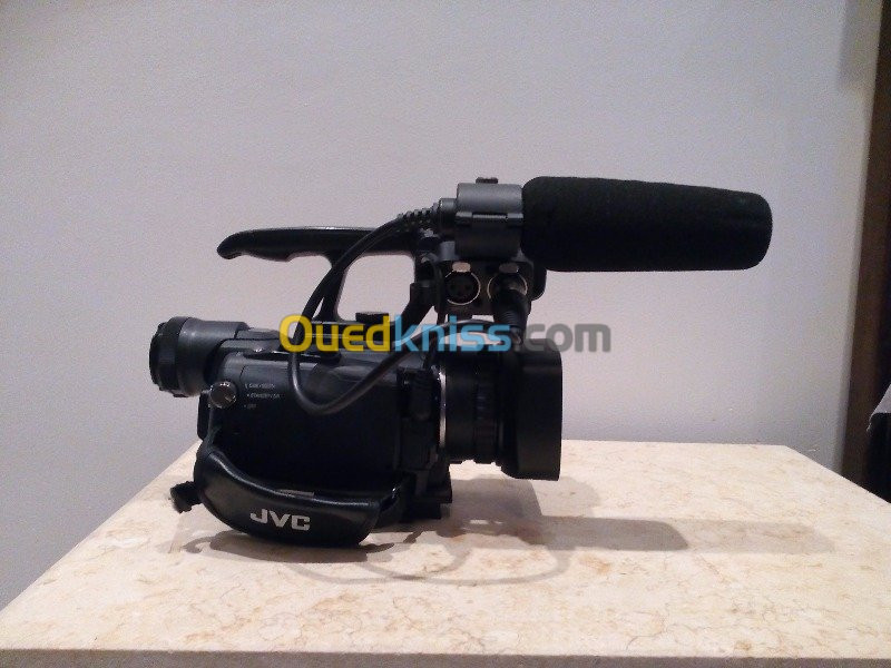 Camera JVC GY HM150 E ../.......