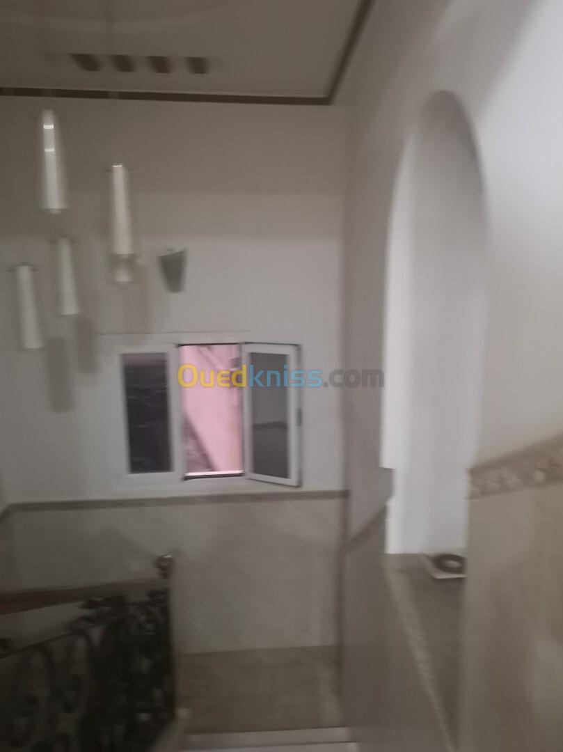 Location Niveau De Villa F3 Alger Souidania