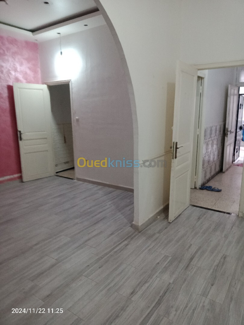 Location Appartement F05 Annaba Annaba