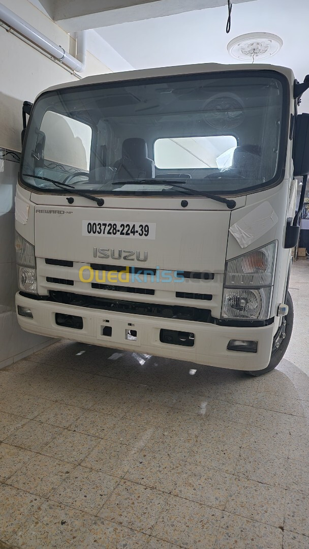 Isuzu super jumbo 2024