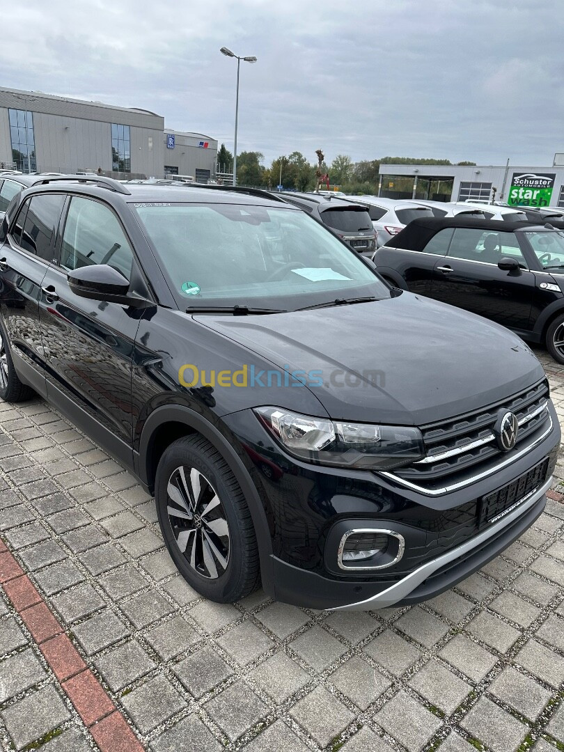 Volkswagen T-Cross 2023 Move