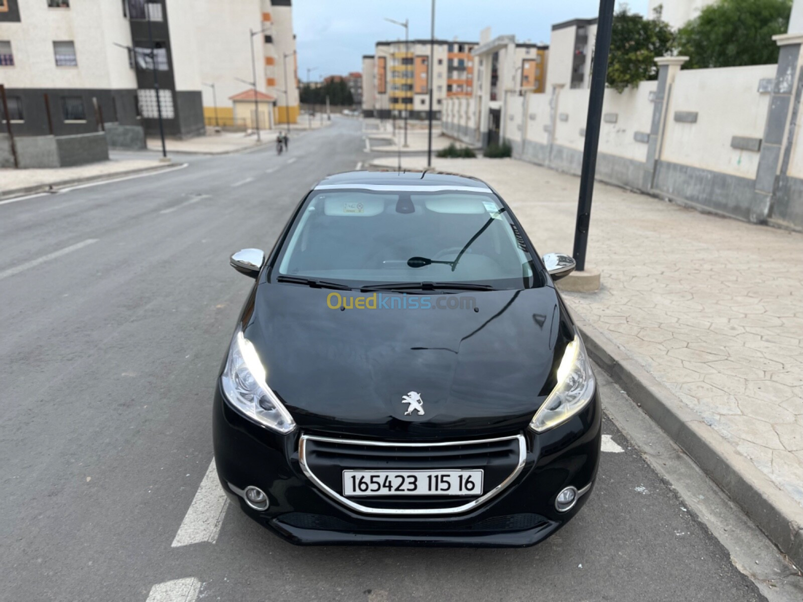 Peugeot 208 2015 Allure Facelift