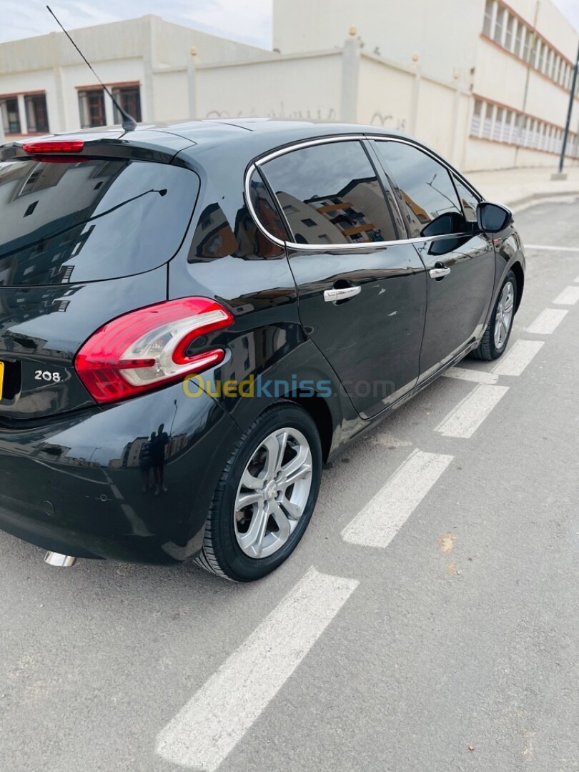 Peugeot 208 2015 Allure Facelift