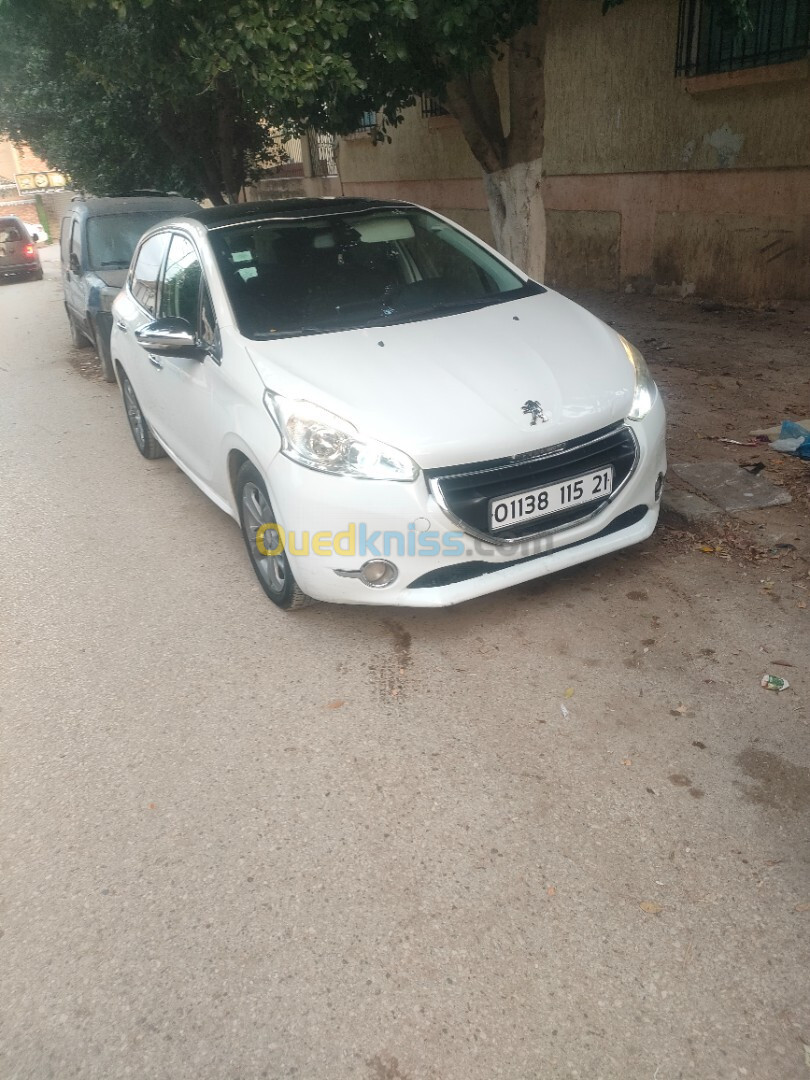 Peugeot 208 2015 Allure