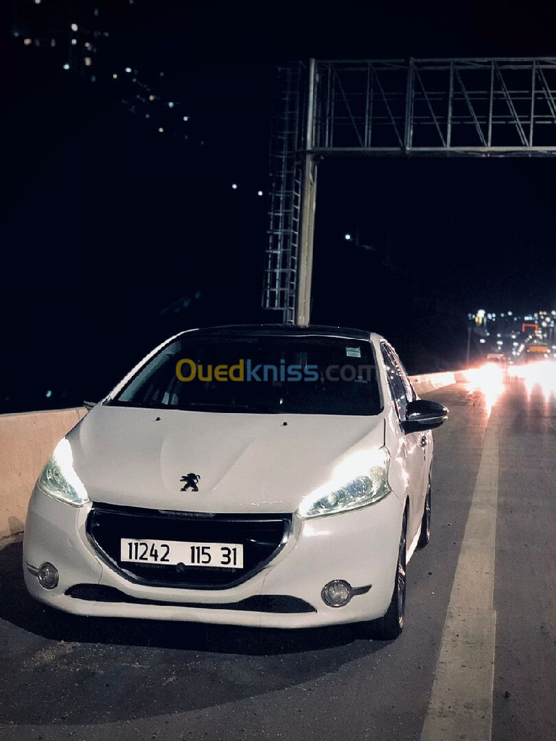 Peugeot 208 2015 Allure