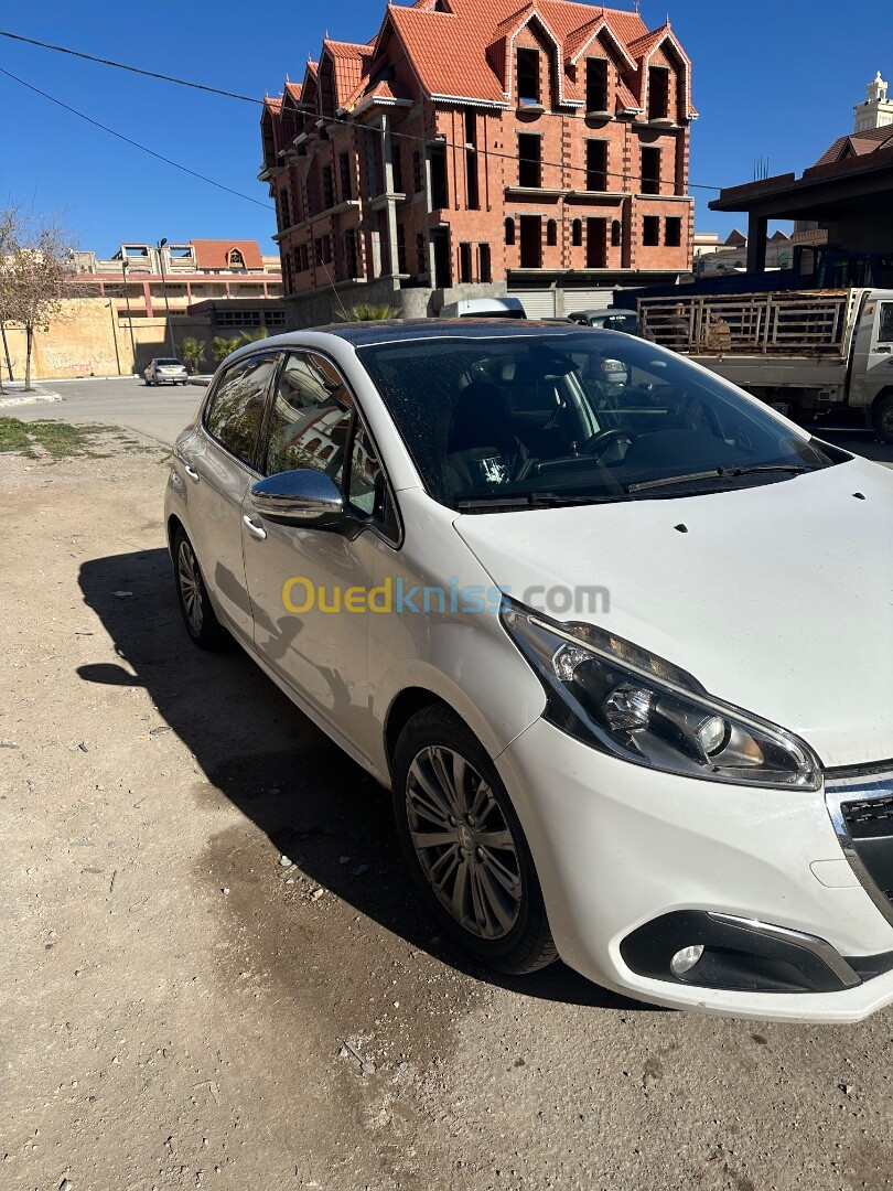 Peugeot 208 2019 Allure