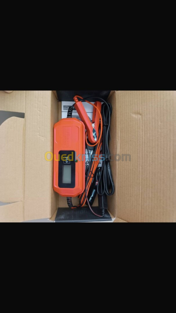 Chargeur de batterie  auto moto 