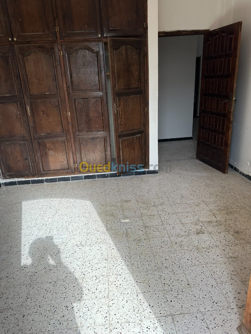 Location Niveau De Villa F5 Annaba Annaba