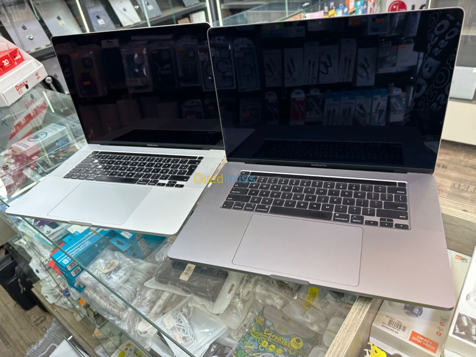 MacBook pro 2019 16.2" Touch Bar i7 16G ram 512G SSD etat 10/10 cycle 156