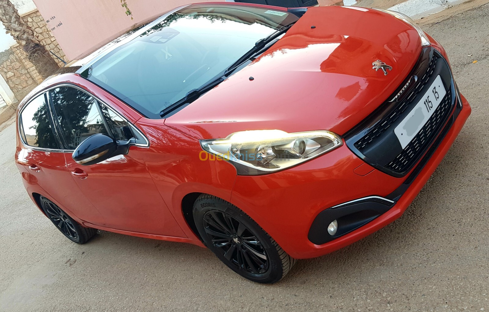 Peugeot 208 2015 Allure Facelift