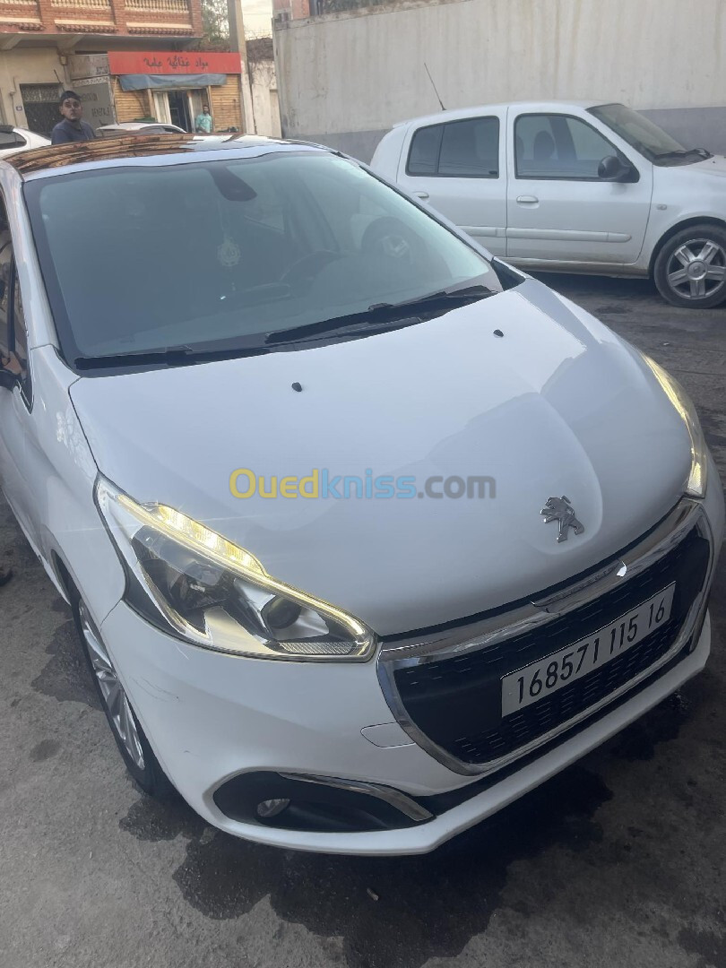 Peugeot 208 2015 Allure Facelift