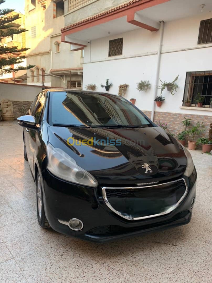 Peugeot 208 2014 Allure