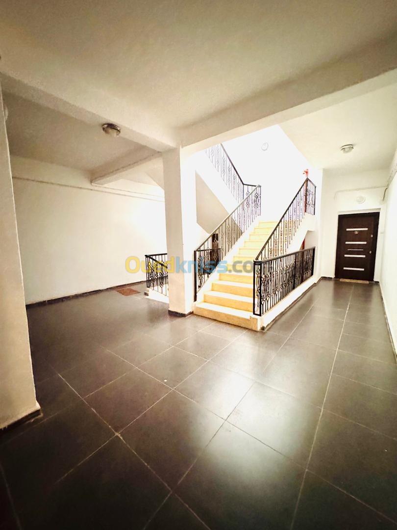 Vente Appartement F5 Oran Bir el djir