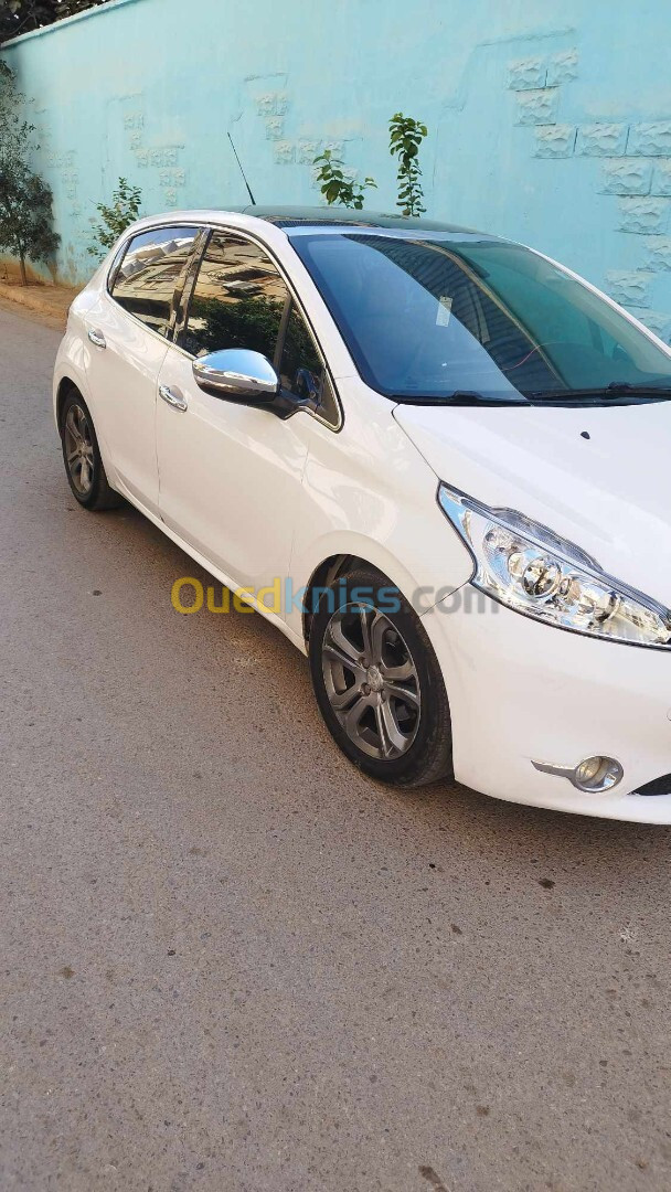 Peugeot 208 2015 208