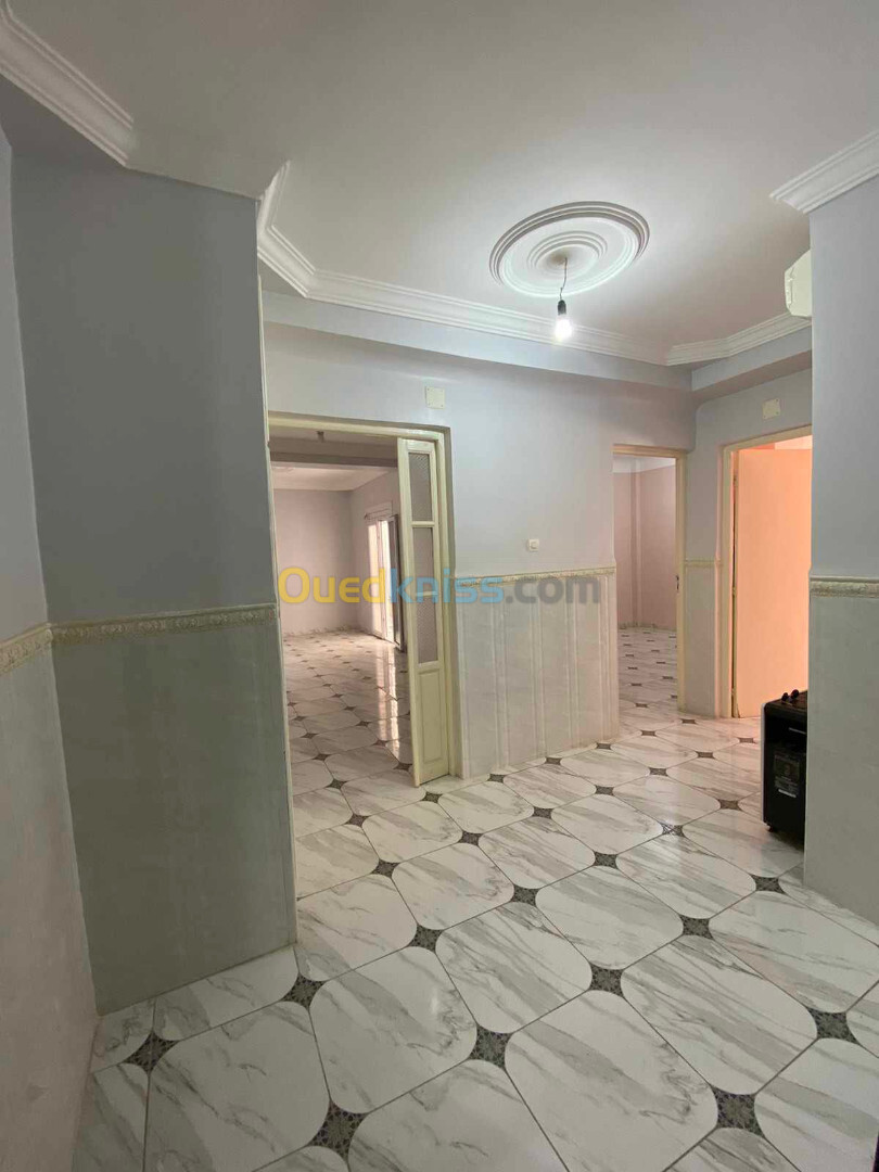 Location Appartement F3 Alger Ain benian