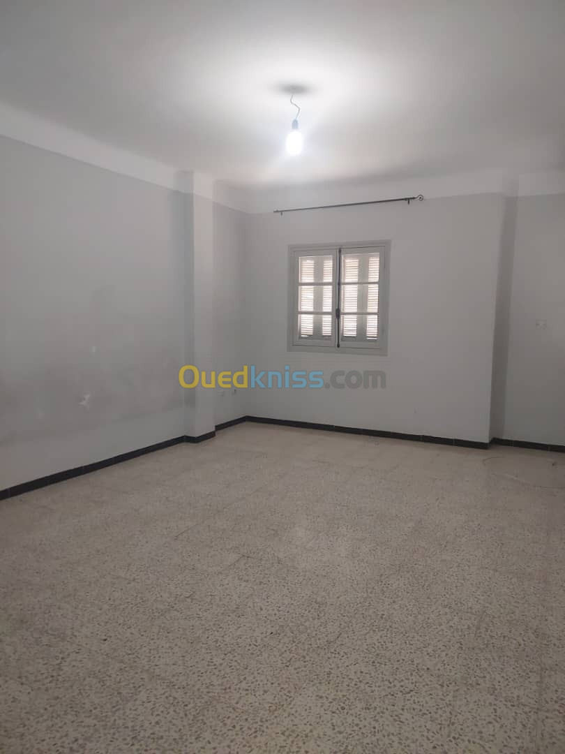 Location Appartement F4 Alger Baba hassen