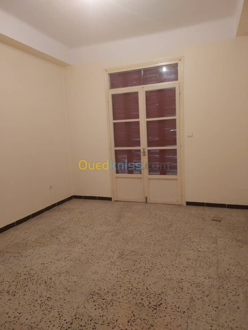 Location Appartement F4 Alger Bab ezzouar