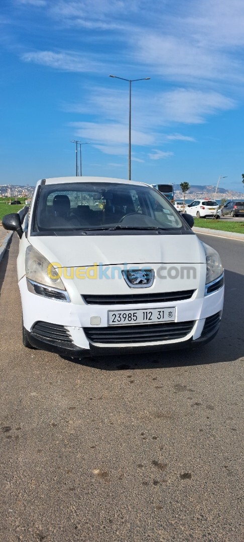 Peugeot 5008 2012 Access