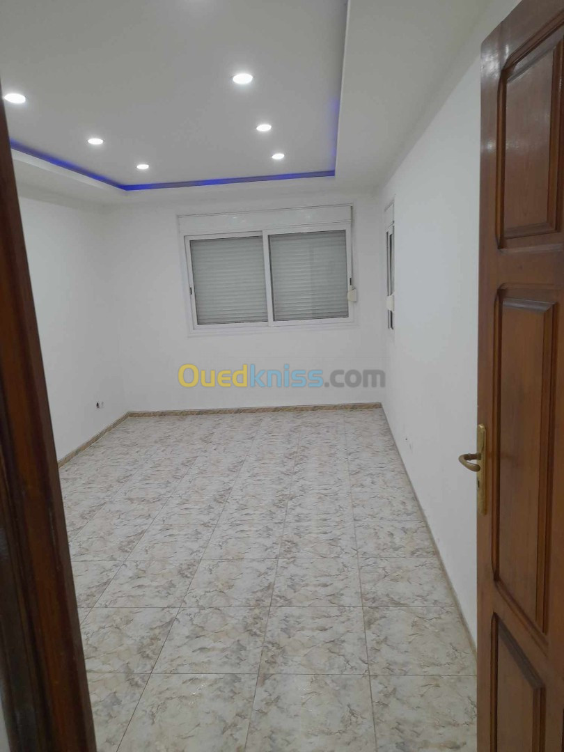 Location Appartement F4 Alger Said hamdine