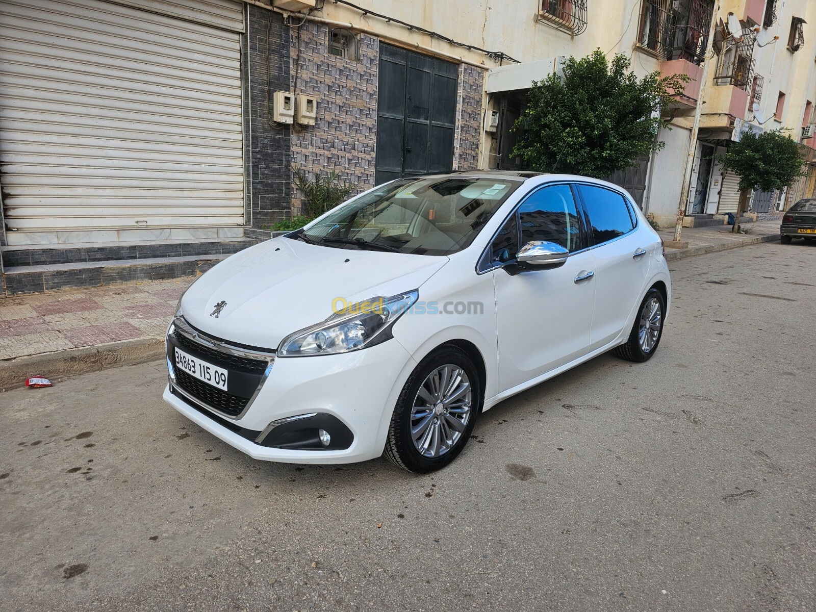 Peugeot 208 2015 Allure Facelift