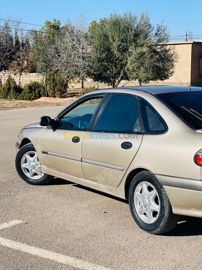 Renault Laguna 1 1995 Laguna 1