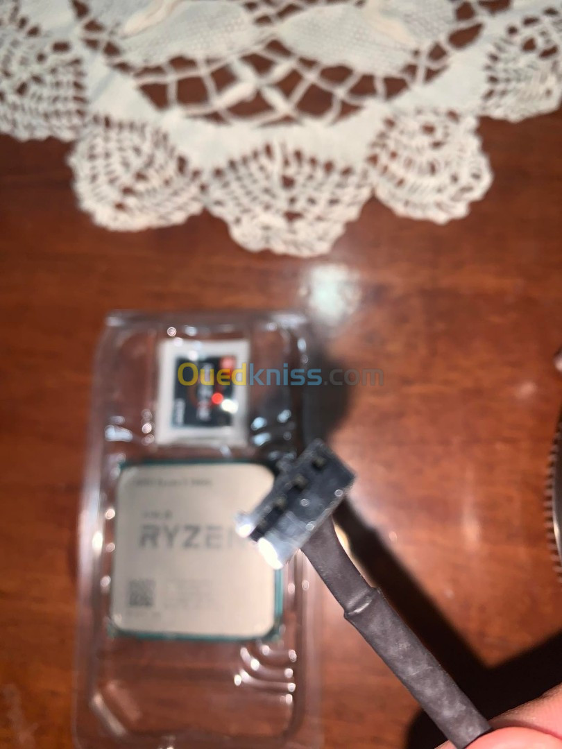 AMD Ryzen 5 3400G