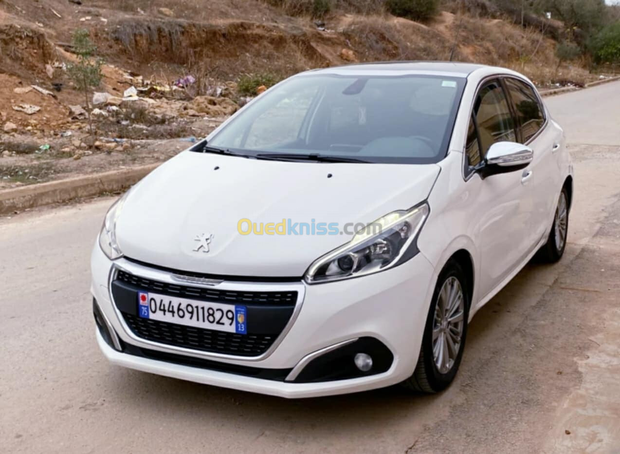 Peugeot 208 2018 Allure