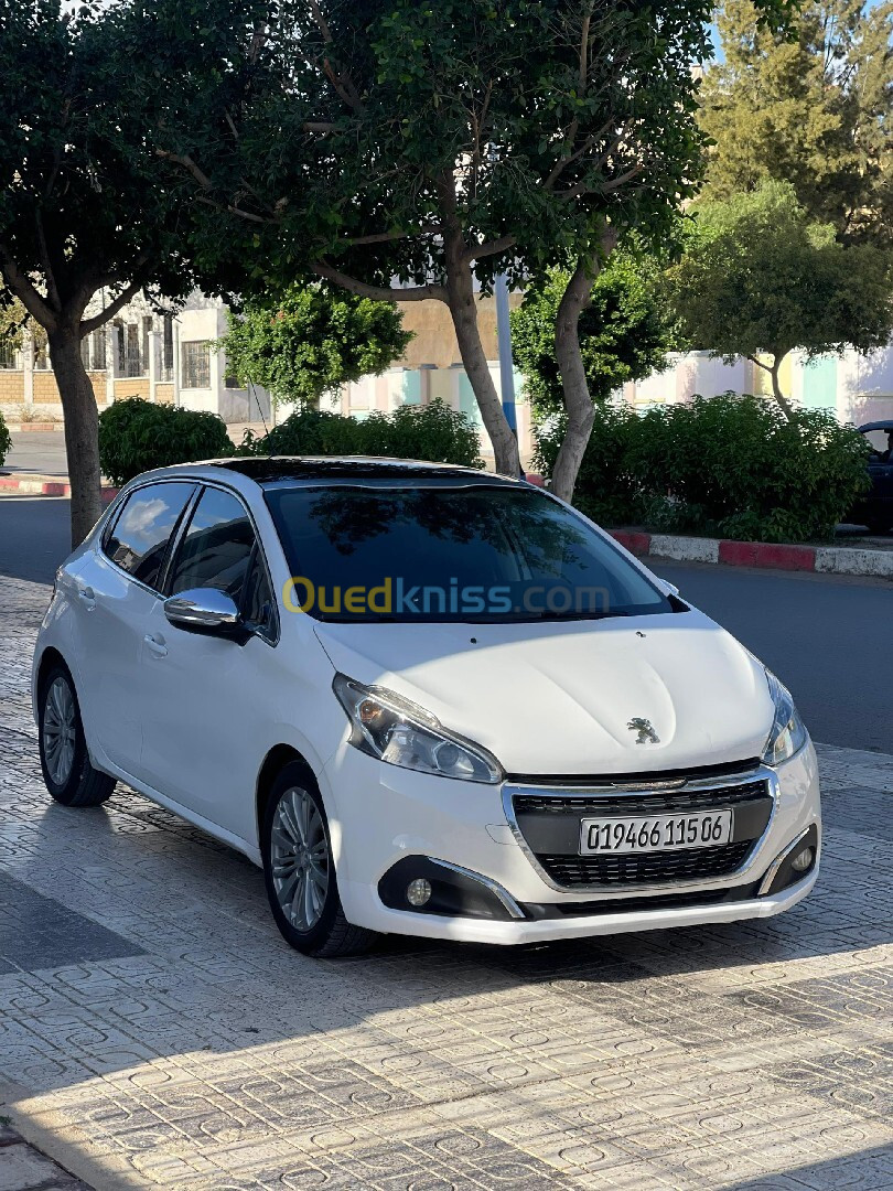 Peugeot 208 2015 Allure Facelift