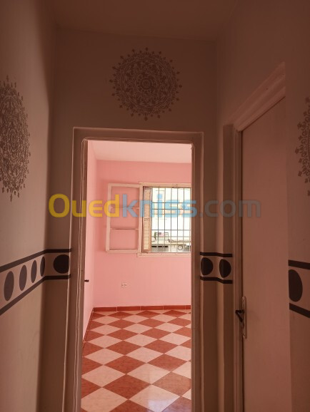 Location Appartement F3 Alger Les eucalyptus