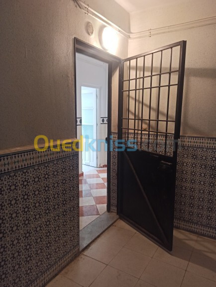 Location Appartement F3 Alger Les eucalyptus